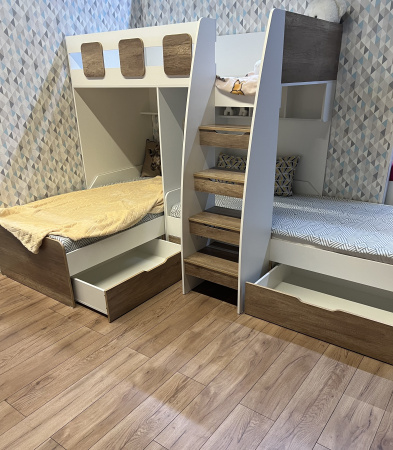 Кровать 3-х ярусная Династия (белый+дуб каньон)