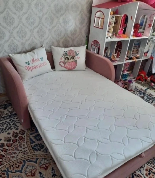 Диван выкатной Малыш Грин 1200 мм (подушки с принтом)