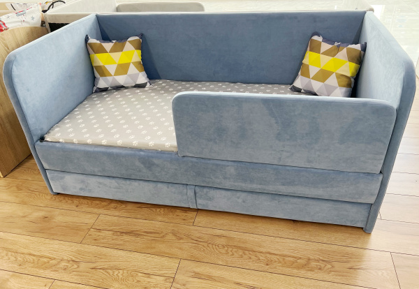 Мягкая кровать Nepos 160х80 (с бортиком и ящиком). Велюр Тедди 310 от Династия Kids